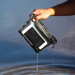 Nite Ize RunOff® Waterproof Pocket 16 Nite Ize RunOff® Waterproof Pocket